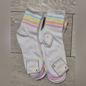 Lot Of 2 Brand New Pack Of Ladies 4 Pairs Rainbow Striped White Mid-Crew Socks
